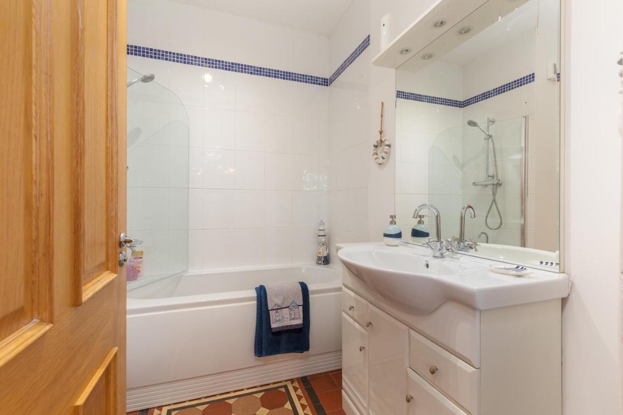 Charles Alexander Short Stay - Clifton Drive Beach Retreat Lytham St Annes Exterior foto